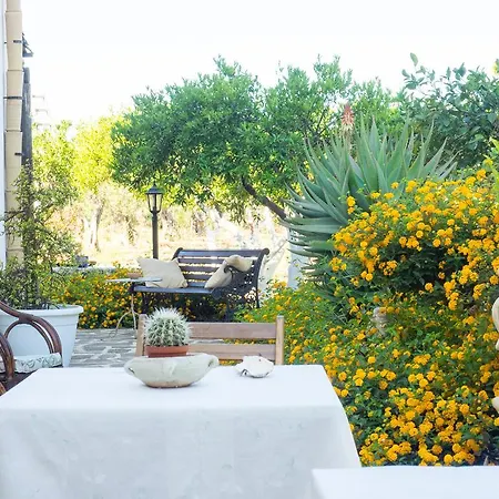 Le Macine 1868 Bed & Breakfast Paceco